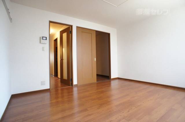 居室・リビング　２０５号室の写真です。