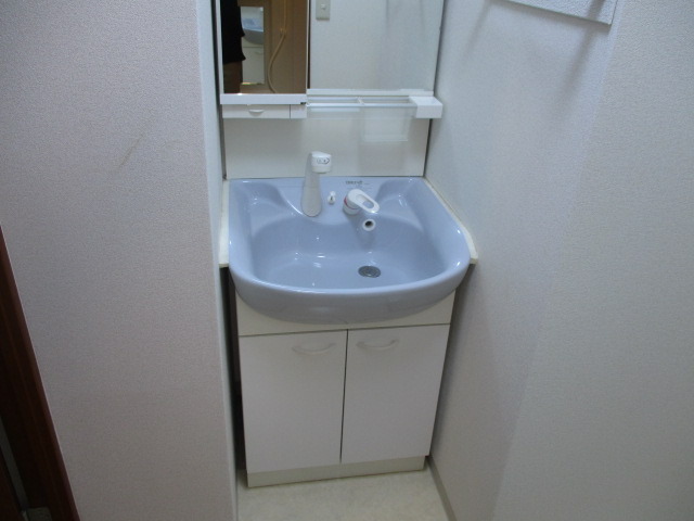 洗面設備　独立洗面台です