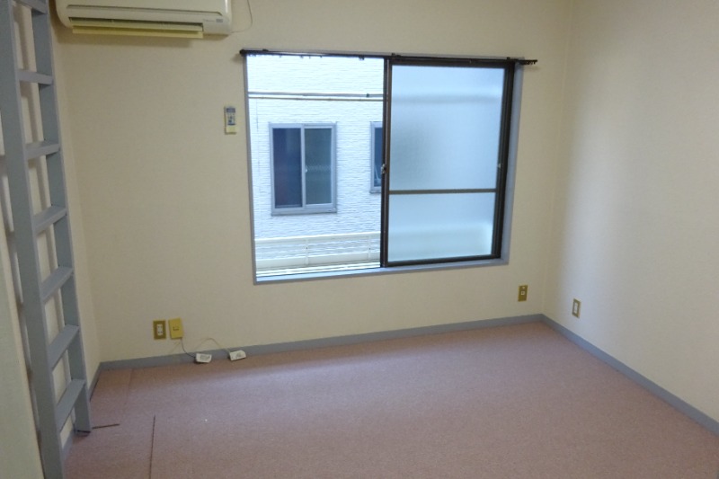 居室・リビング　※別号室写真使用