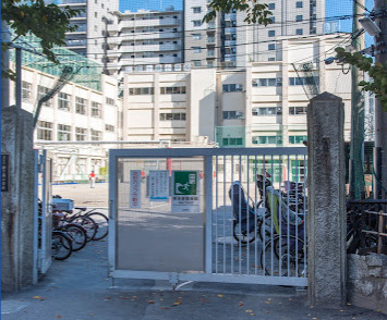 小学校　品川区立鈴ケ森小学校（小学校）まで597m