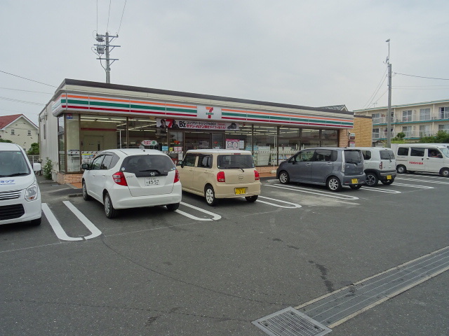 コンビニ　セブンイレブン（コンビニ）まで608m