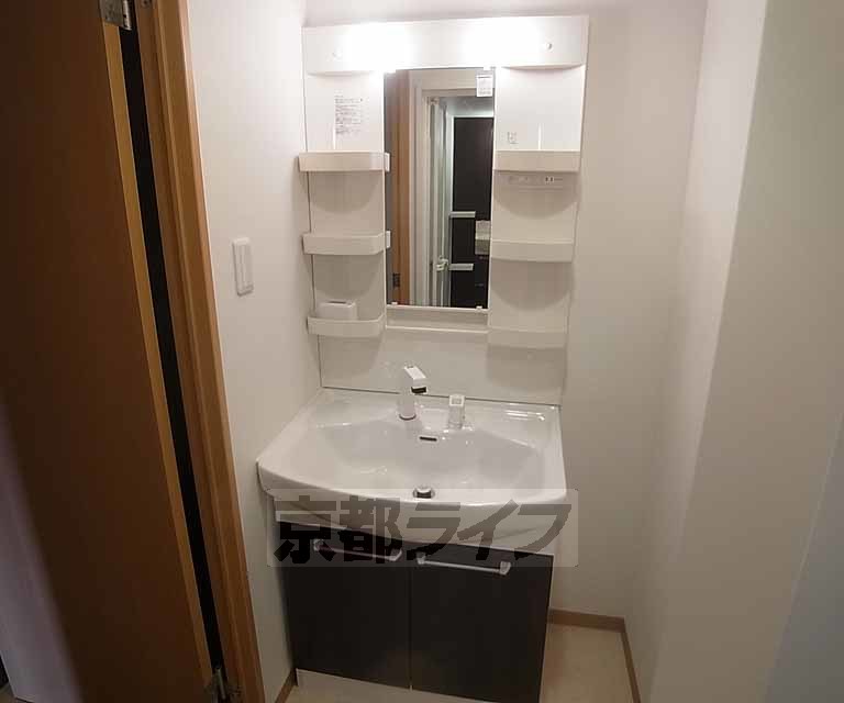 洗面設備　便利なシャンプードレッサー。