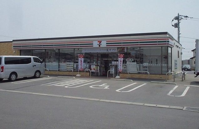 コンビニ　セブンイレブン佐賀白石廿治店（コンビニ）まで30m