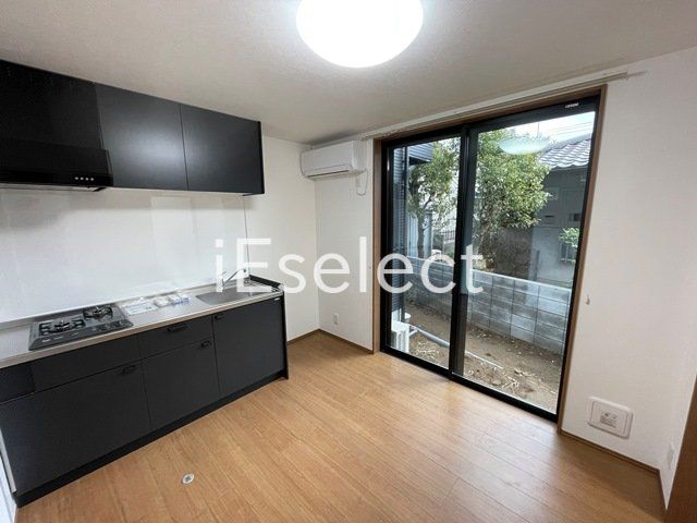 居室・リビング　キッチンも広く使いやすいですね