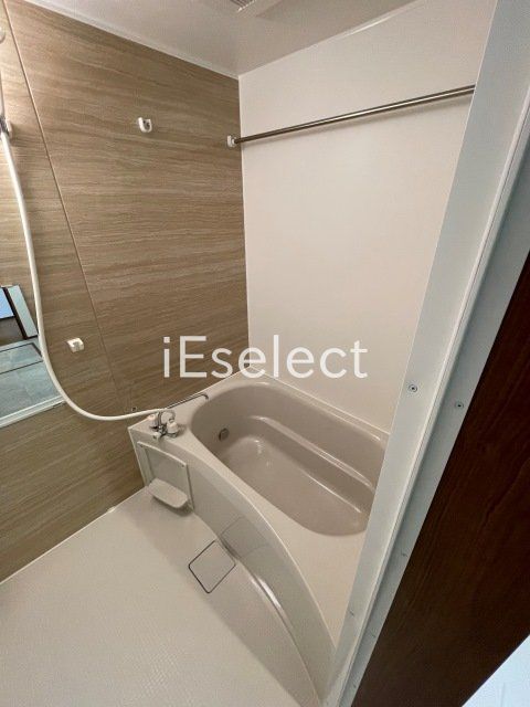 バス・シャワールーム　追い焚き機能付きです★