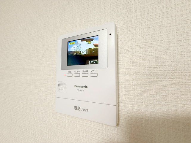 トイレ　★窓付きで換気しやすいです★