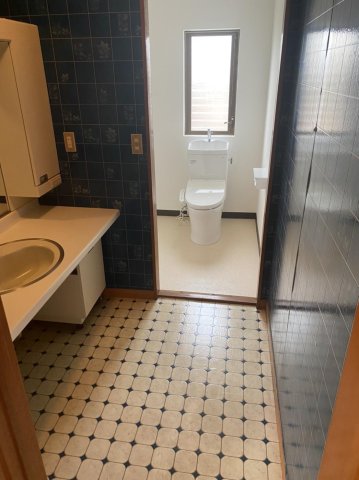 トイレ　2階　洗面所・トイレ