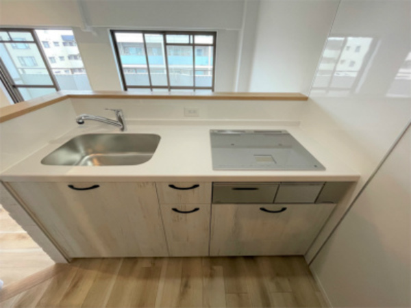 キッチン　同間取り別室の写真です。