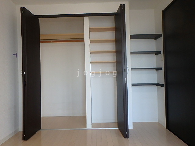 バルコニー　収納