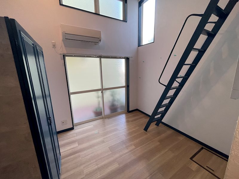 居室・リビング　別号室参考写真