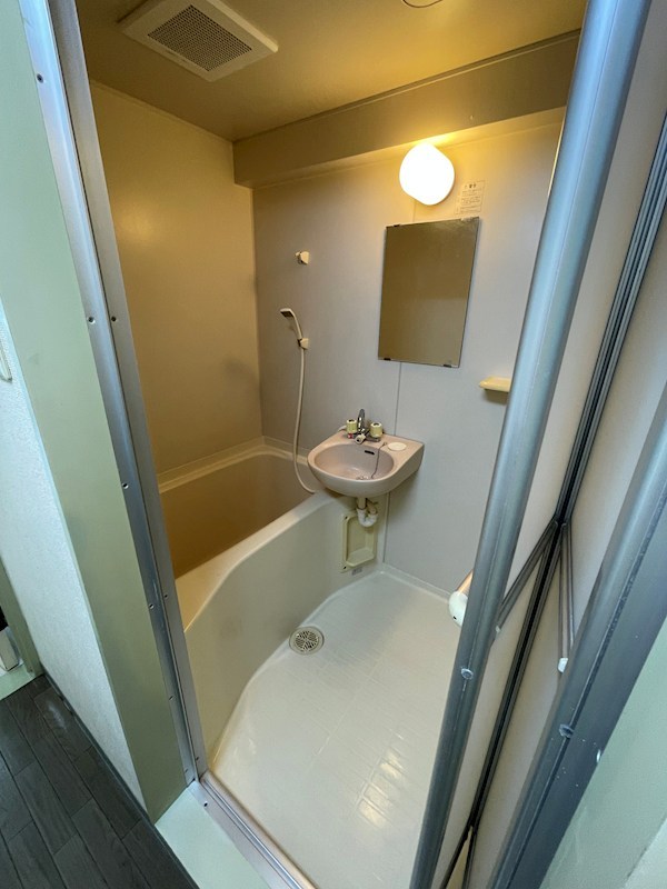 バス・シャワールーム　※別のお部屋を参照