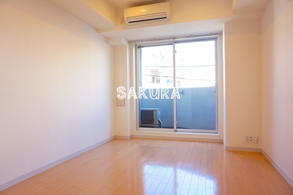 居室・リビング　開放感のあるゆったりとしたお部屋です♪