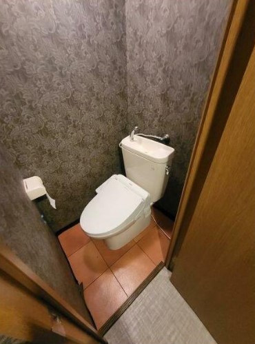 トイレ　別部屋参照