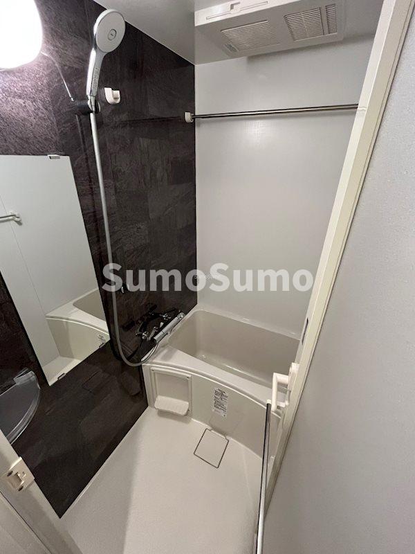 バス・シャワールーム　コンパクトで使いやすいお風呂です