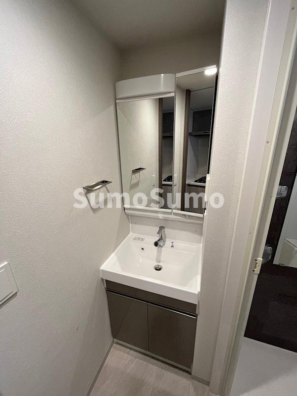 洗面設備　コンパクトで使いやすい洗面所