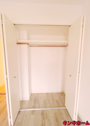 収納　写真は別のお部屋です。