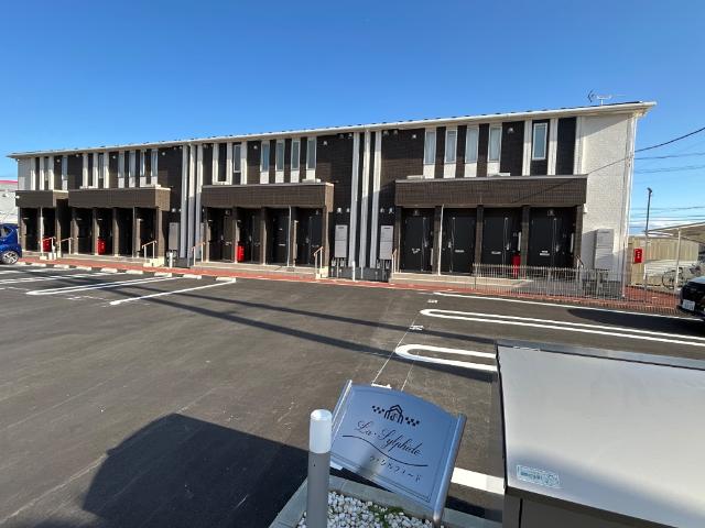 建物外観　外観写真（昼）