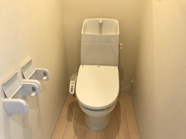 トイレ　シャワー付トイレ