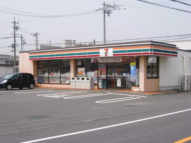 コンビニ　セブンイレブン四日市下さざらい町店（コンビニ）まで1421m