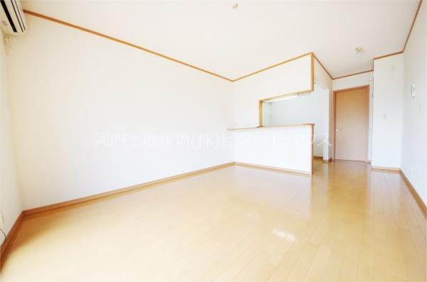 居室・リビング　リビング　１２．８７帖