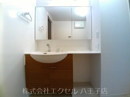 洗面設備　独立洗面台です。