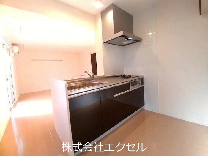 キッチン　対面式キッチンです。