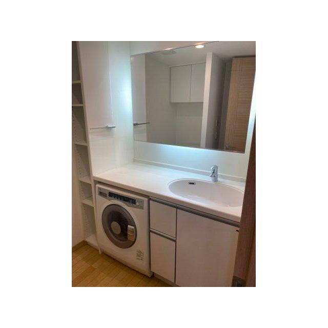 洗面設備　※備付洗濯機あり写真のものから昨年交換済みです