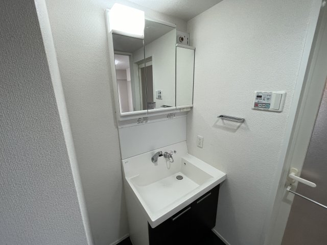 洗面設備　広い洗面スペース
