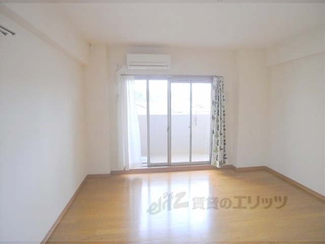 居室・リビング　居室