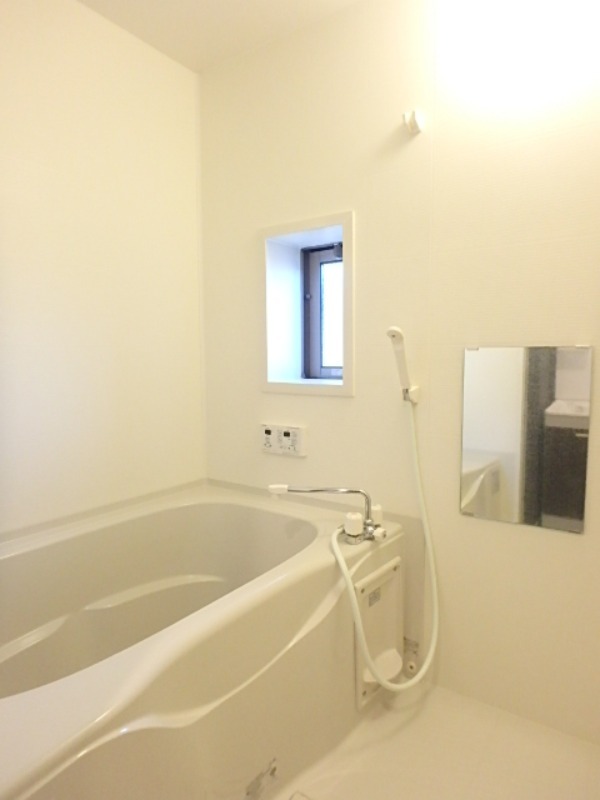 バス・シャワールーム　図面と現状に相違がある場合には現状を優先．．．