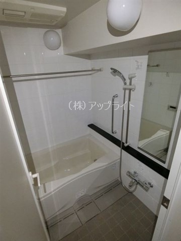 バス・シャワールーム　※他階参考写真