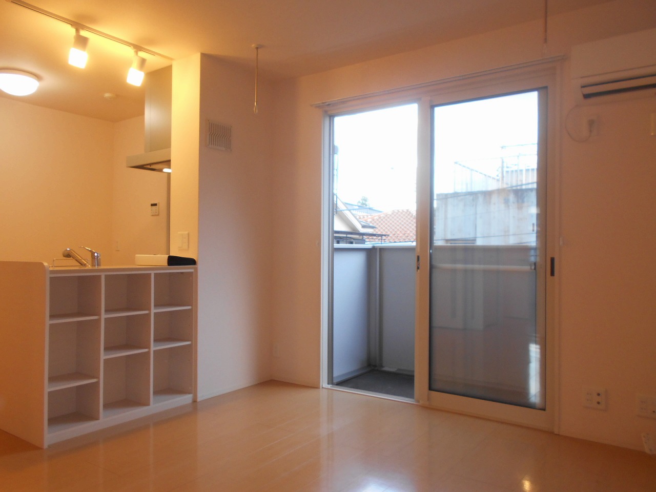 居室・リビング　写真は他のお部屋です。