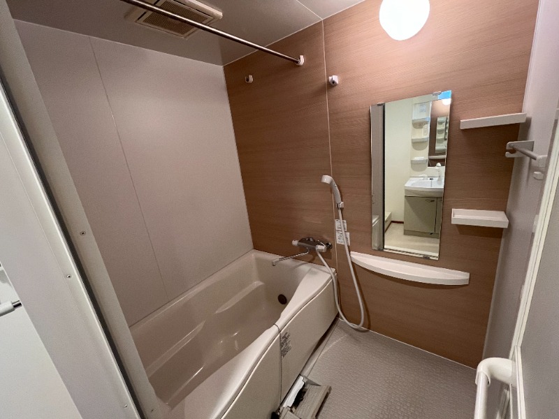 バス・シャワールーム　別号室イメージ