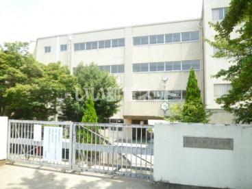 小学校　松戸市立柿ノ木台小学校（小学校）まで606m