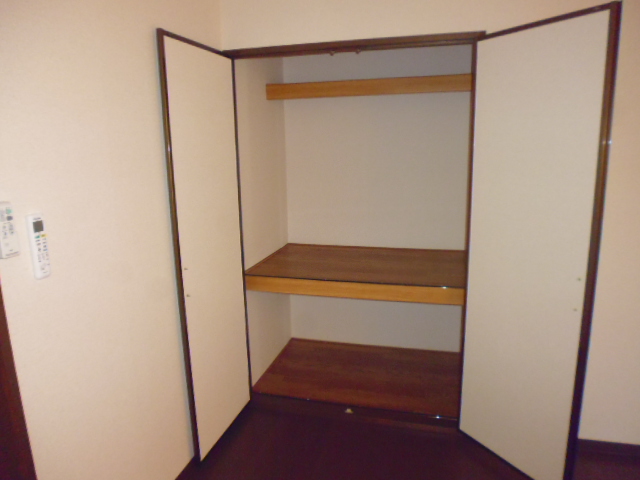収納　違う部屋の写真です。