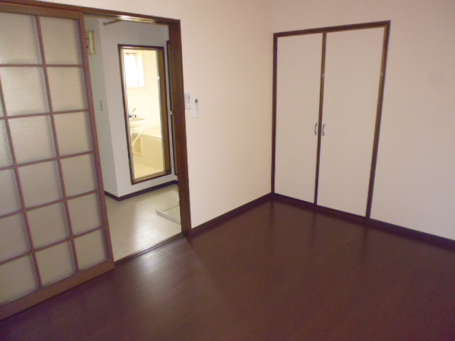 居室・リビング　違う部屋の写真です。