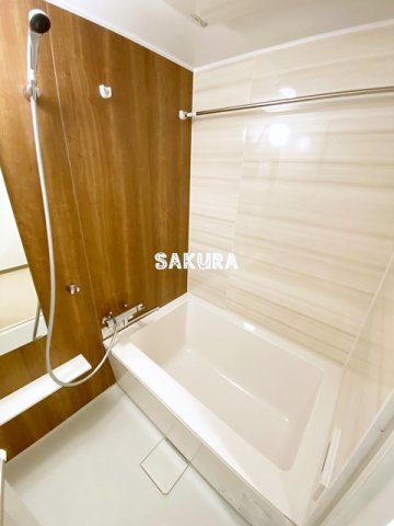 バス・シャワールーム　ご家族や長時間入浴に便利な追い炊き機能付きです♪