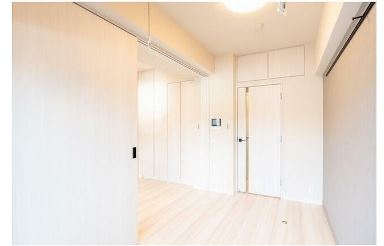 居室・リビング　2024年竣工　コンフォリア東大井II：内観