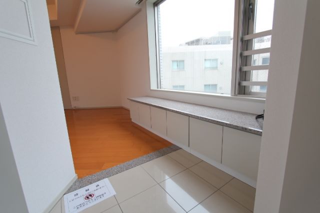 玄関　※参考写真