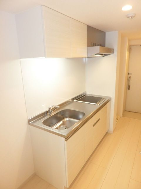 キッチン　システムキッチンでお料理はかどりますね。