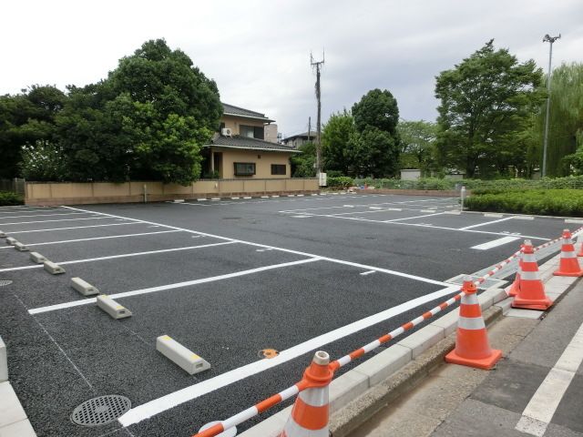 駐車場　敷地内駐車場完備