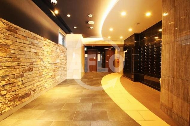 ロビー　ラシュレエグゼ難波南　ロビー