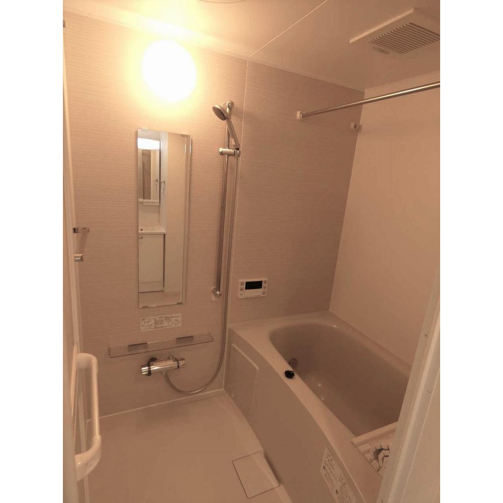 バス・シャワールーム　きれいなお風呂です
