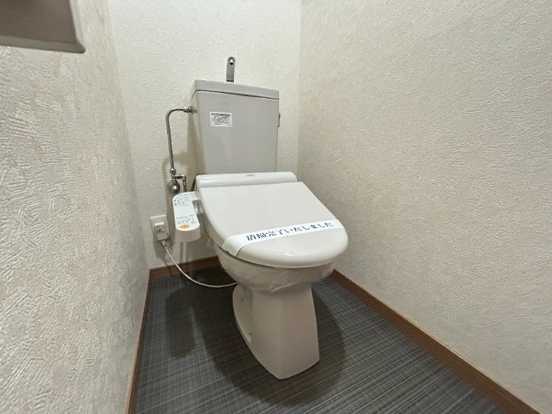 トイレ　別号室