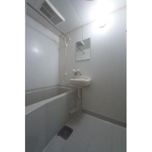 バス・シャワールーム　※写真は同タイプ住戸です。