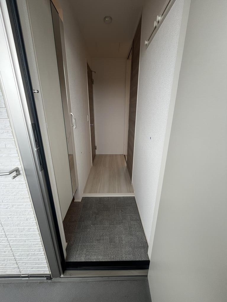 玄関　※同タイプ写真