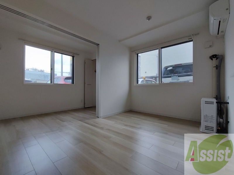 居室・リビング　広くてキレイなお部屋が広がっていて、充実した生活が送れそう。