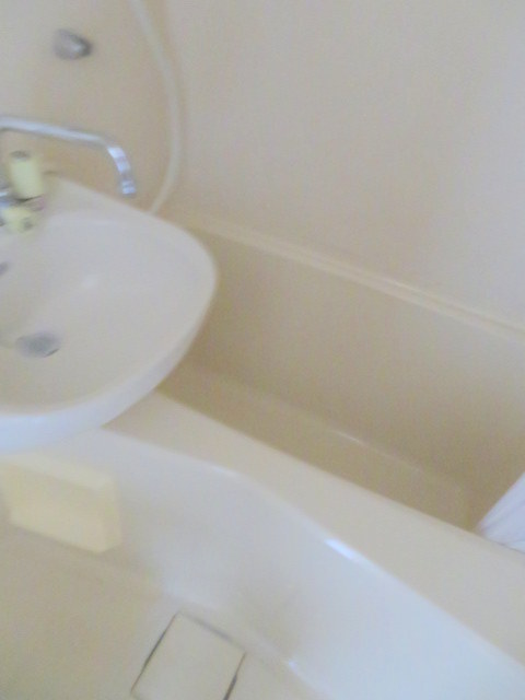 バス・シャワールーム　お風呂（同タイプ参考写真）