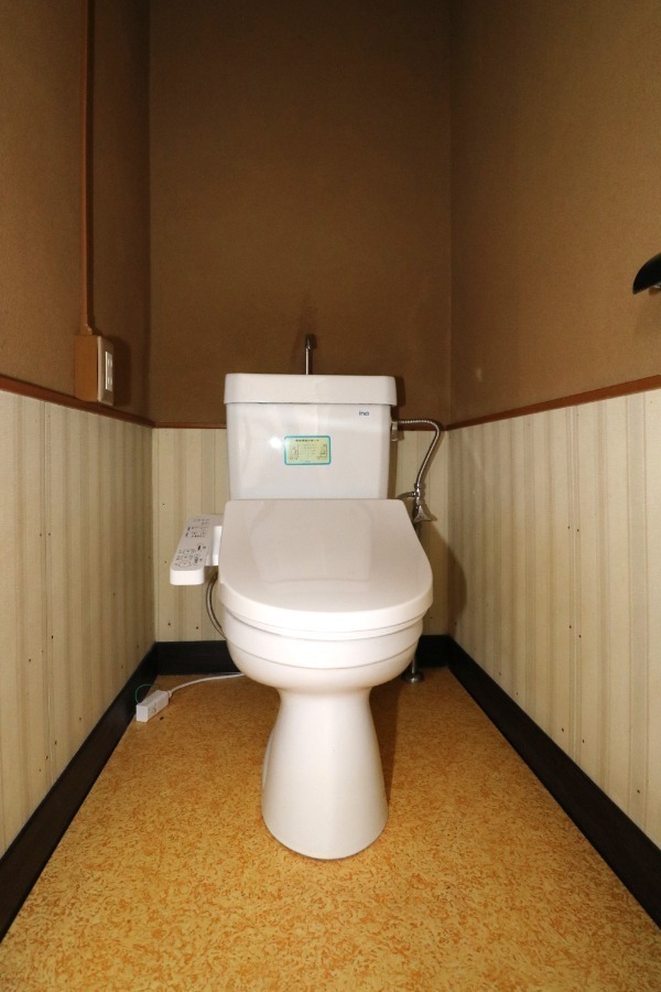 トイレ　トイレ