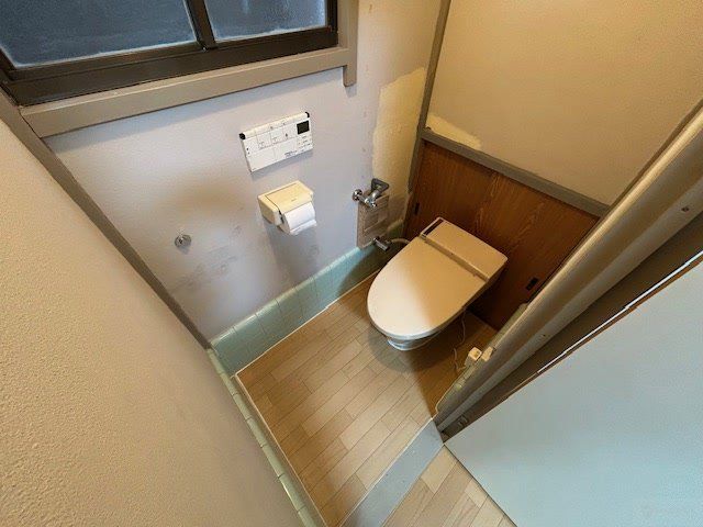 トイレ　トイレ